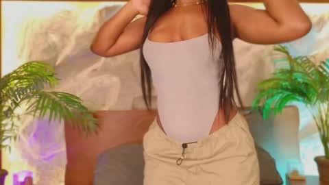 Snapshot of alisoon_moon chatting on March 25, 2026, 10:49 pm Alison Moon online show from March 25, 2026, 10:49 pm