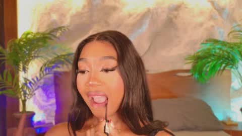 Snapshot of alisoon_moon chatting on March 31, 2026, 10:32 pm Alison Moon online show from March 31, 2026, 10:32 pm