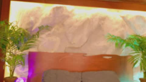 Snapshot of alisoon_moon chatting on April 9, 2026, 11:32 pm Alison Moon online show from April 9, 2026, 11:32 pm