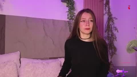 Snapshot of alissa_cute1 chatting on December 14, 2025, 3:50 pm Mia online show from December 14, 2025, 3:50 pm