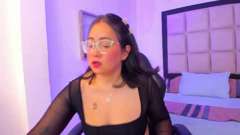 Snapshot of alissbluumm chatting on July 1, 2026, 12:45 am alissbluumm online show from July 1, 2026, 12:45 am