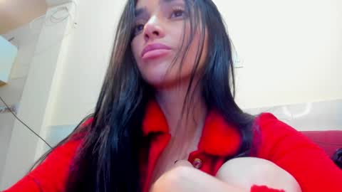 Snapshot of alisson369_ chatting on January 7, 2025, 2:30 pm Alisson369 online show from January 7, 2025, 2:30 pm