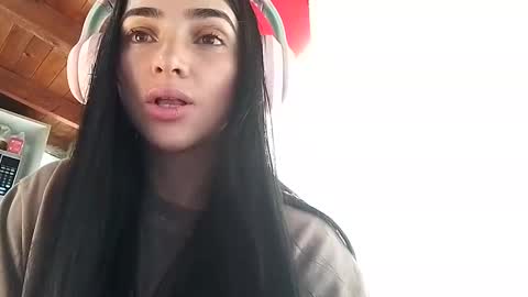 Snapshot of alisson369_ chatting on February 19, 2025, 2:34 pm Alisson369 online show from February 19, 2025, 2:34 pm