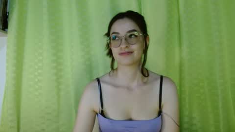 Snapshot of alisson_071989 chatting on July 14, 2026, 2:05 am Ali online show from July 14, 2026, 2:05 am