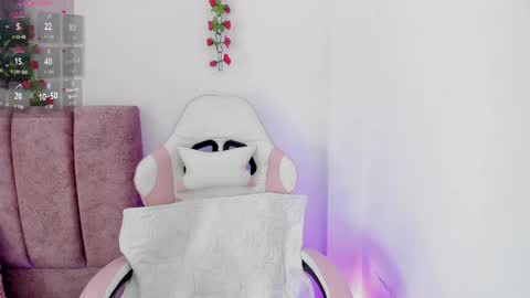 Snapshot of alisson_boobs_ chatting on May 17, 2026, 11:01 pm Alisson online show from May 17, 2026, 11:01 pm