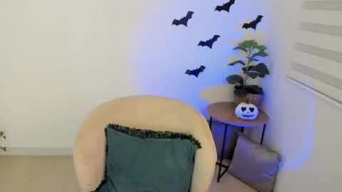 alisson online show from October 26, 2025, 4:29 am