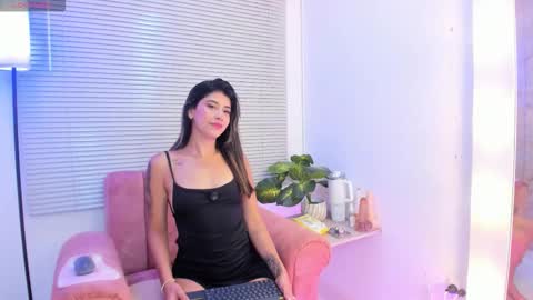 Alisson online show from October 31, 2025, 11:11 am