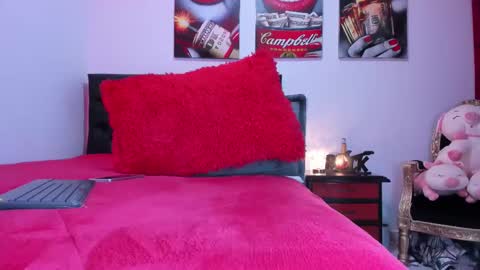 Snapshot of alissontattoo chatting on February 28, 2025, 12:20 pm Mistress Alisson online show from February 28, 2025, 12:20 pm