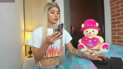 Snapshot of alissoondream_ chatting on February 23, 2026, 6:49 pm alisson online show from February 23, 2026, 6:49 pm