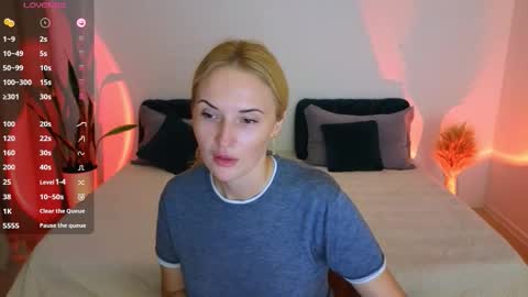 alisssarose online show from October 4, 2025, 3:54 pm