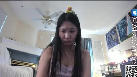 Alize Zaide online show from April 9, 2026, 8:47 pm