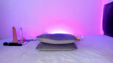 Snapshot of alizzon_ chatting on May 20, 2026, 9:32 pm alizzon online show from May 20, 2026, 9:32 pm
