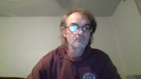 J online show from May 3, 2026, 1:44 am