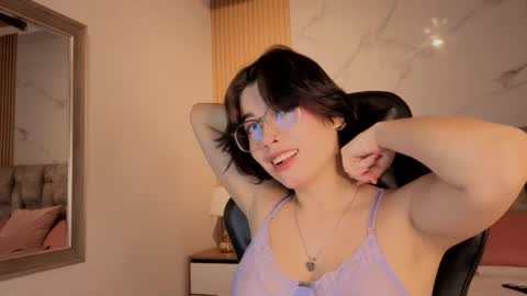 Snapshot of alkivamoon chatting on May 13, 2026, 7:22 pm alkivamoon online show from May 13, 2026, 7:22 pm