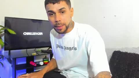 Snapshot of allanbarreto chatting on April 26, 2026, 6:38 pm Allan online show from April 26, 2026, 6:38 pm