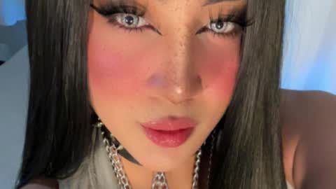 Snapshot of allareillusionxxx chatting on December 5, 2025, 5:42 pm Miss Gia online show from December 5, 2025, 5:42 pm