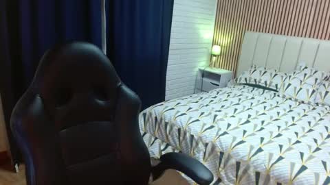 Ale online show from February 9, 2025, 11:25 pm