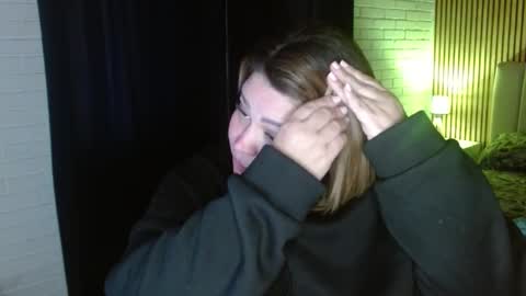 Snapshot of allegra_ferragamo chatting on February 11, 2025, 11:01 pm Ale online show from February 11, 2025, 11:01 pm