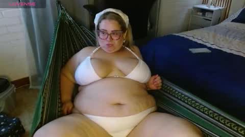 Snapshot of allegra_ferragamo chatting on December 14, 2025, 7:40 pm Ale online show from December 14, 2025, 7:40 pm