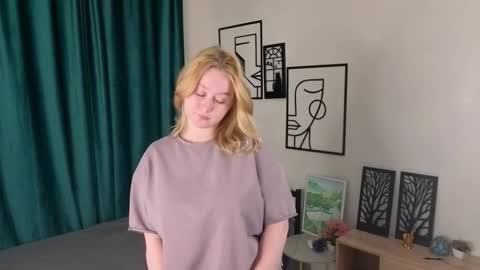 Lia online show from March 10, 2026, 1:43 am