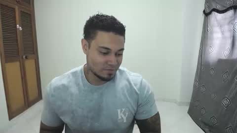 allen_ferrer10 online show from January 18, 2026, 4:00 pm