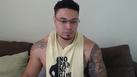 allen_ferrer10 online show from February 20, 2026, 5:24 pm