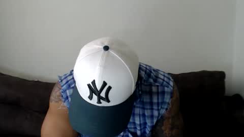 Snapshot of allen_ferrer10 chatting on June 6, 2026, 4:12 pm allen_ferrer10 online show from June 6, 2026, 4:12 pm