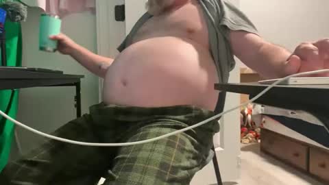 Snapshot of allergictochat chatting on November 25, 2025, 4:40 pm Allergictolove online show from November 25, 2025, 4:40 pm