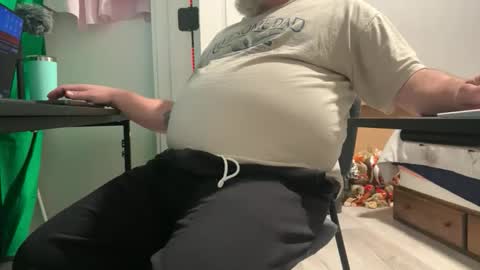 Snapshot of allergictochat chatting on November 27, 2025, 4:42 pm Allergictolove online show from November 27, 2025, 4:42 pm