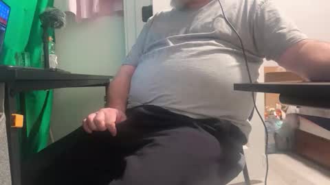 Snapshot of allergictochat chatting on December 17, 2025, 12:27 am Allergictolove online show from December 17, 2025, 12:27 am