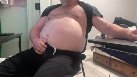 Allergictolove online show from January 31, 2026, 10:30 pm