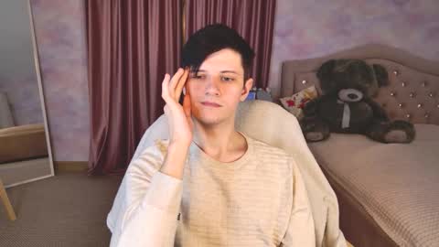 allert_ online show from November 14, 2025, 9:57 pm