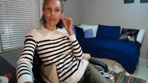 wishlist on bio online show from November 24, 2025, 11:59 pm