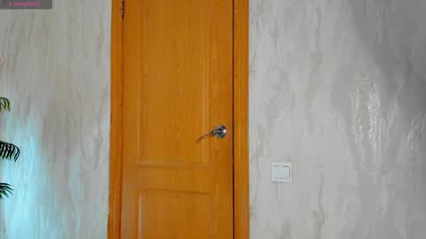 alli_aster online show from March 5, 2026, 1:23 am