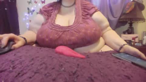 Snapshot of alli_kat78 chatting on January 22, 2025, 7:34 pm Alli Kat online show from January 22, 2025, 7:34 pm