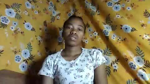 Snapshot of alliciax632770 chatting on December 1, 2025, 8:19 am alliciax632770 online show from December 1, 2025, 8:19 am