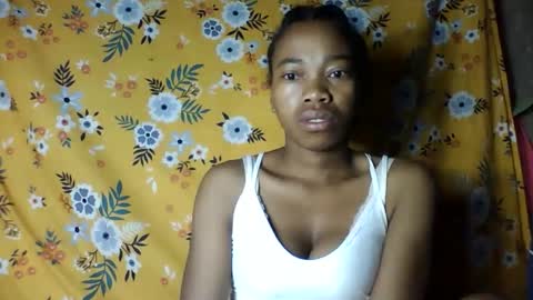 Snapshot of alliciax632770 chatting on December 5, 2025, 12:52 am alliciax632770 online show from December 5, 2025, 12:52 am