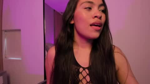 Snapshot of allie_bruce chatting on May 1, 2026, 7:51 pm A L L I E online show from May 1, 2026, 7:51 pm