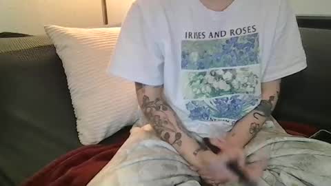 Snapshot of alliebearx chatting on June 28, 2026, 5:08 pm alliebearx online show from June 28, 2026, 5:08 pm