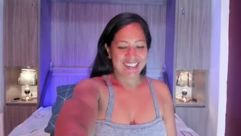 Snapshot of alliebennet chatting on April 19, 2026, 12:04 pm ALISON online show from April 19, 2026, 12:04 pm