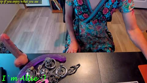 Allie online show from December 15, 2024, 2:48 pm