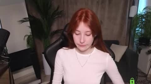 Snapshot of alliiceee_ chatting on September 28, 2025, 8:52 am Alice online show from September 28, 2025, 8:52 am