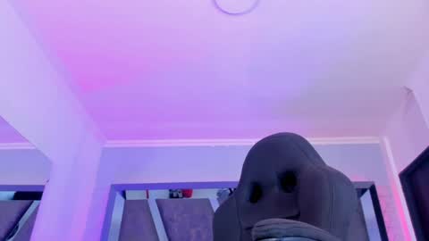 Snapshot of allijadid chatting on January 31, 2025, 4:59 pm    online show from January 31, 2025, 4:59 pm