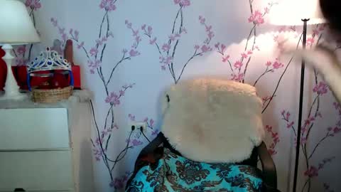 Snapshot of allirah20x chatting on February 20, 2025, 8:25 pm Allirah online show from February 20, 2025, 8:25 pm