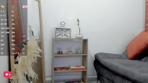 Snapshot of allison0724 chatting on January 17, 2025, 10:12 pm online show from January 17, 2025, 10:12 pm