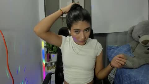 Nana online show from November 15, 2025, 4:32 am