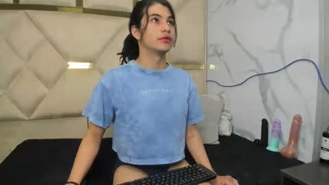 Snapshot of allison_69ts chatting on November 11, 2025, 3:50 am allison_69ts online show from November 11, 2025, 3:50 am