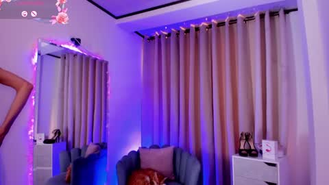 Snapshot of allison_alahia chatting on January 10, 2025, 7:11 pm Allison online show from January 10, 2025, 7:11 pm