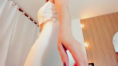 allison_fosther online show from November 12, 2025, 3:07 am