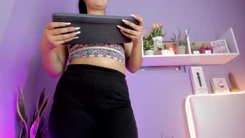 Snapshot of allison_peach chatting on June 3, 2026, 8:36 pm Alisson online show from June 3, 2026, 8:36 pm